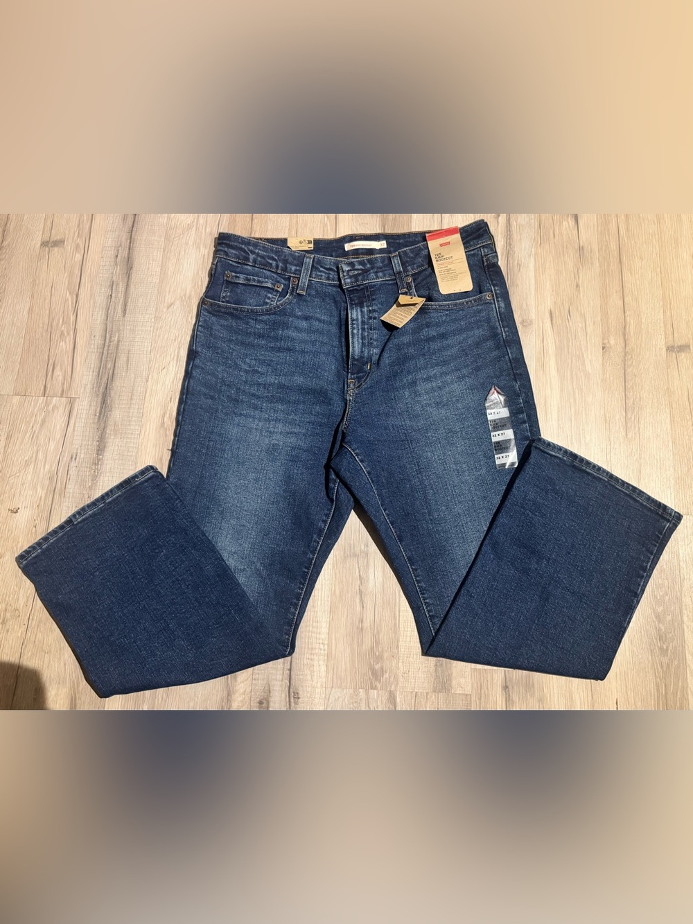 NWT Levi's 725 Women's High Rise Bootcut Dark Wash Stretch Slim Jeans 32x27